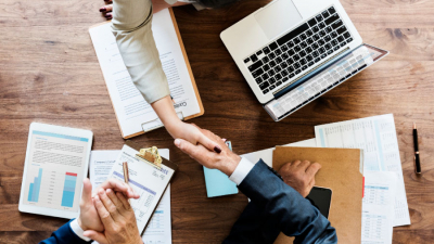 La Xunta mejora las condiciones de los préstamos concedidos con fondos públicos para apoyar la actividad económica del tejido empresarial gallego