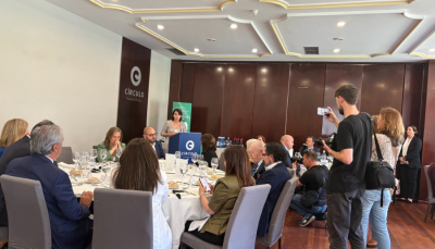Lorenzana apela a non deixarse contaminar pola corrente negacionista que quere derrocar a industria en Galicia