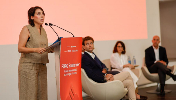 Lorenzana destaca que a Xunta est&aacute; a desenvolver unha pol&iacute;tica industrial de anticipaci&oacute;n para &ldquo;estar preparados antes de que chegue a oportunidade&rdquo;