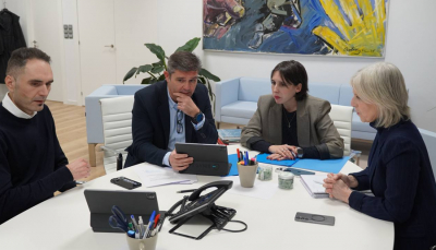 Lorenzana aborda con Binarial posibles proyectos innovadores para situar Galicia a la vanguardia de la tecnolog&iacute;a